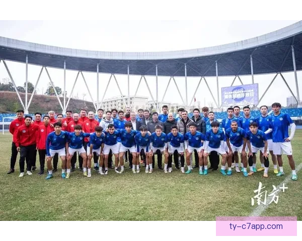 佛山南狮两少年球员入一线队